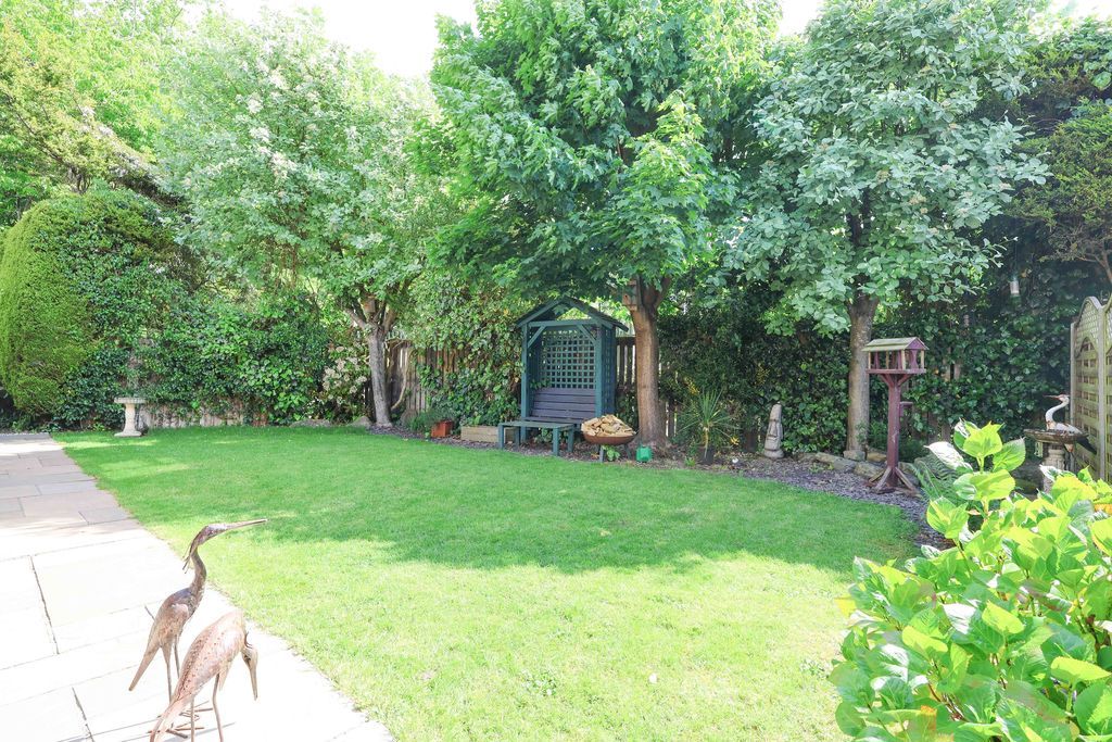 Property photo 3 of 22 Garden