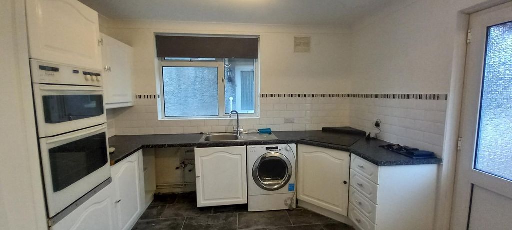 Property photo 3 of 10 Not Specified