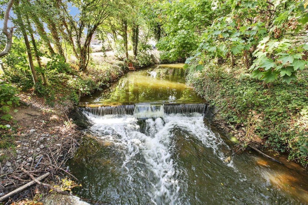 Property photo 3 of 15 Pbox-Img.Jpg