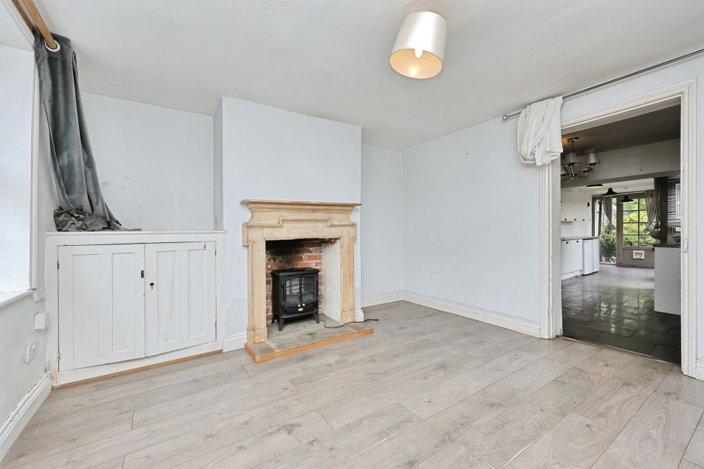 Property photo 3 of 25
