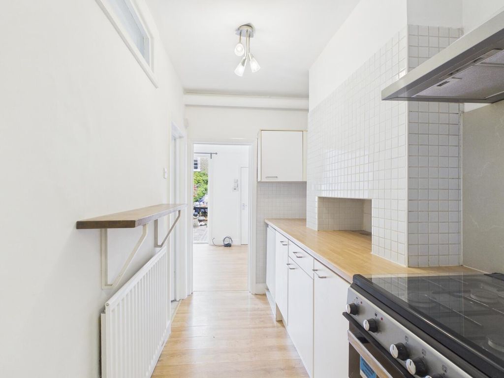 Property photo 1 of 17 Kitchen
