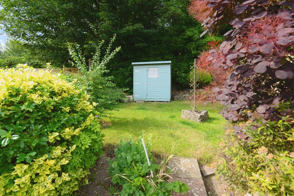 Property photo 3 of 17 Photo