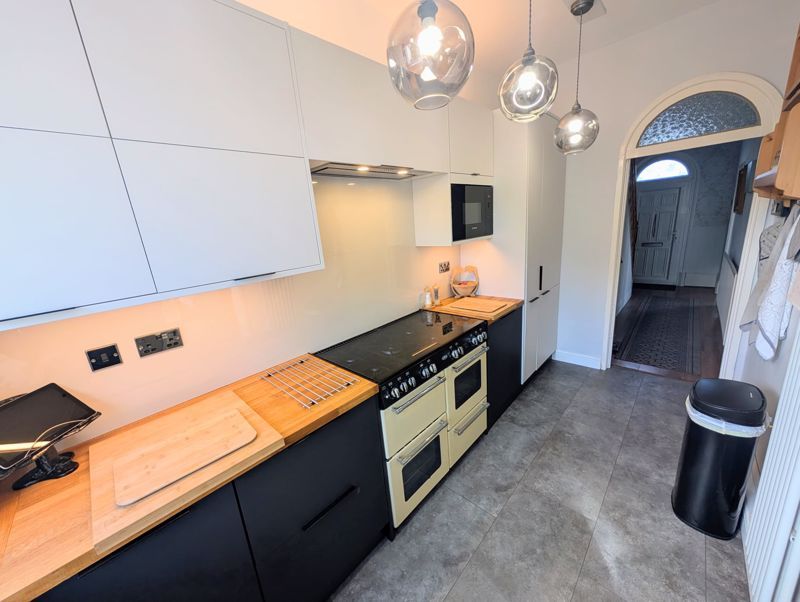 Property photo 3 of 17 Photo 13