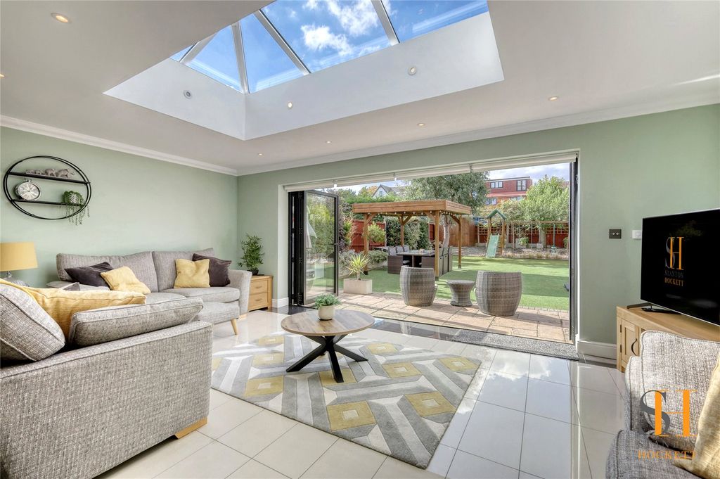 Property photo 1 of 21 Picture No. 11