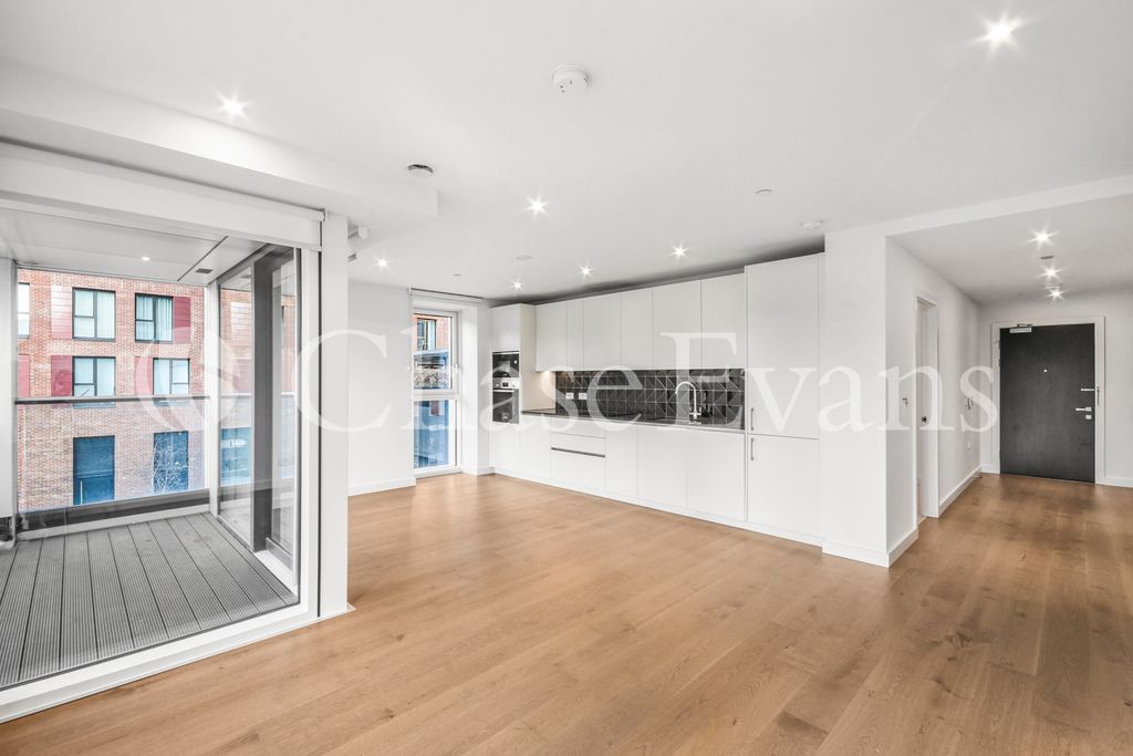 Property photo 1 of 15 Living Area