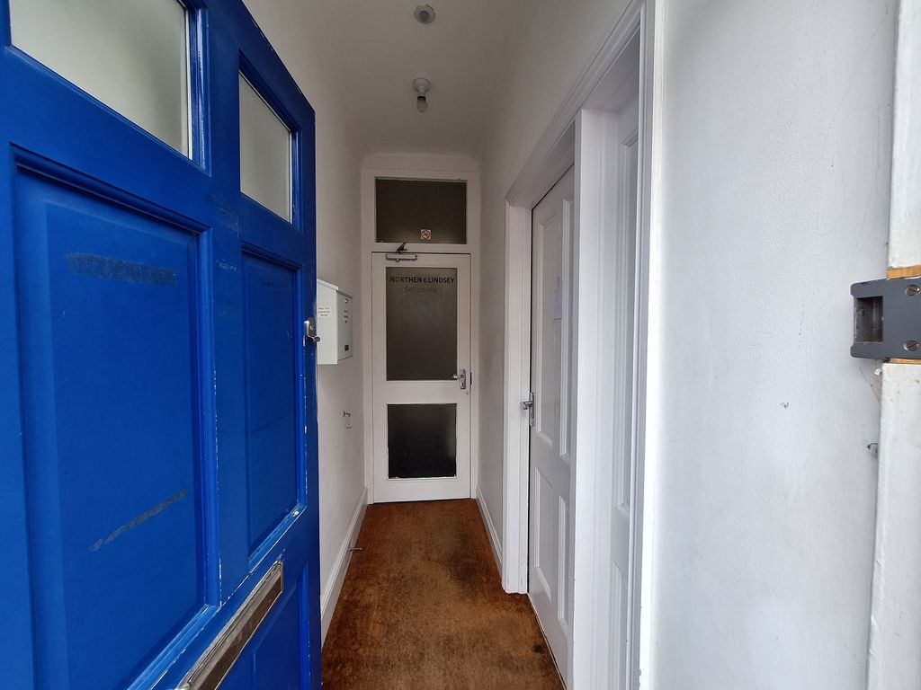 Property photo 2 of 7 Hall-Lobby