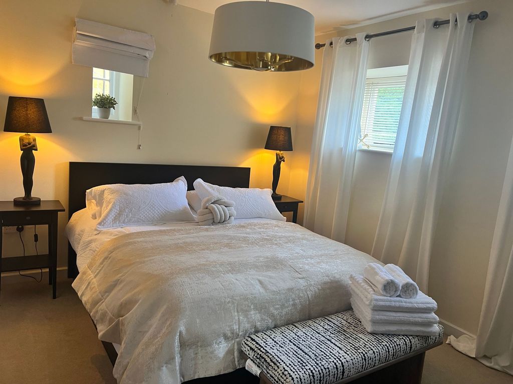 Property photo 3 of 17 Bedroom