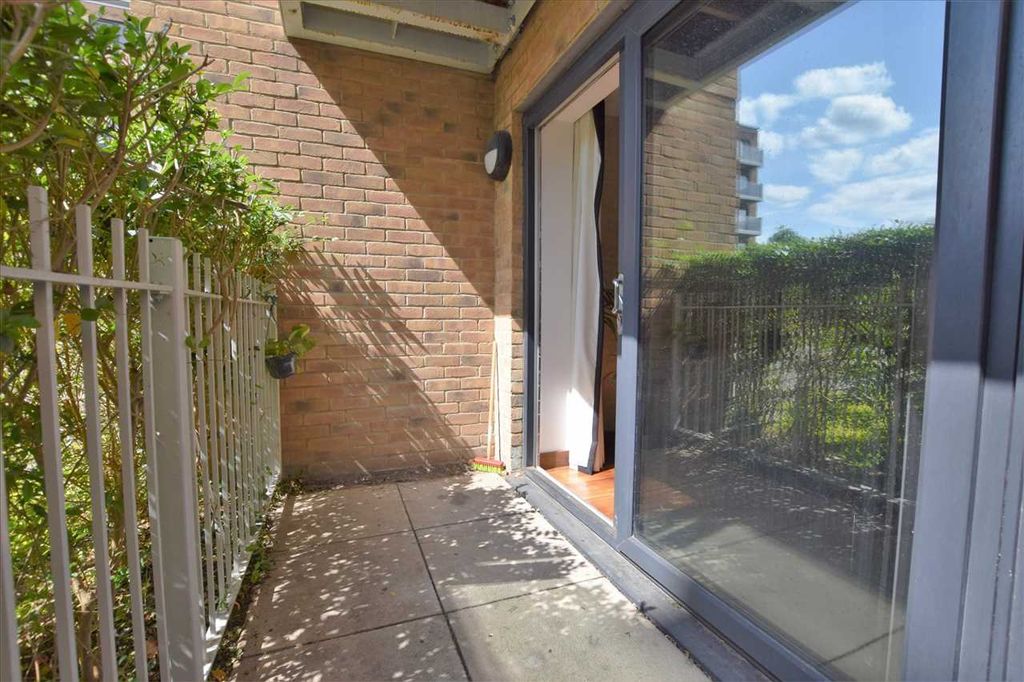 Property photo 3 of 8