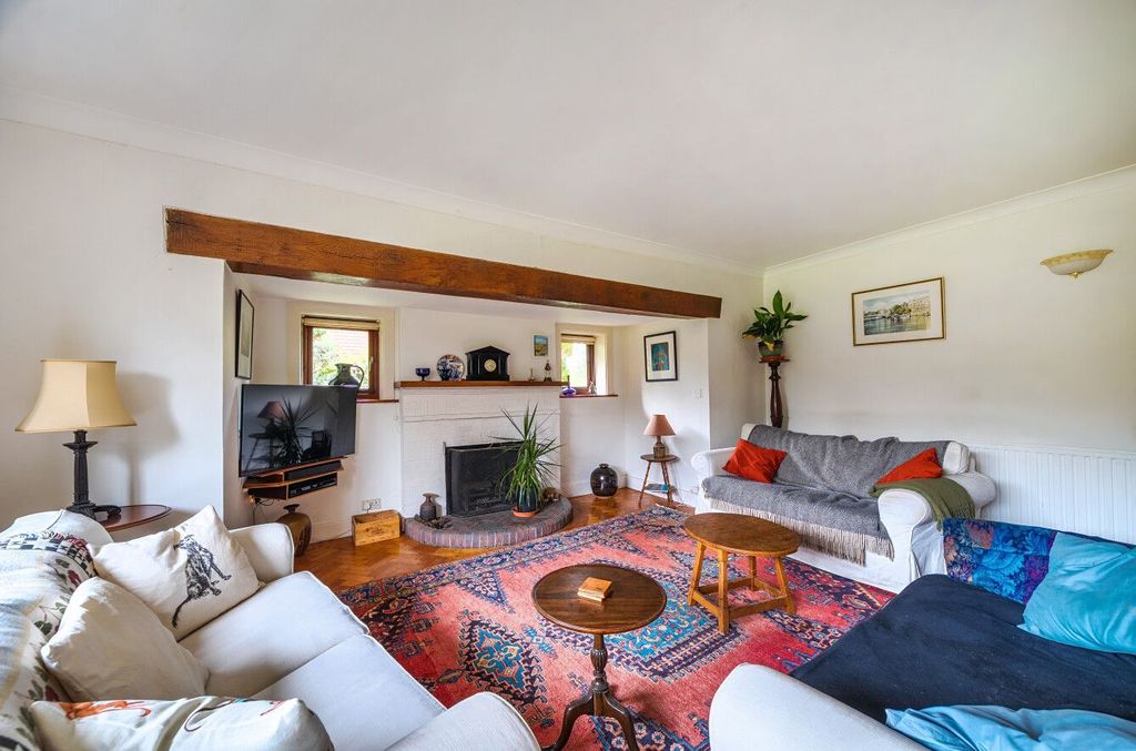 Property photo 2 of 21