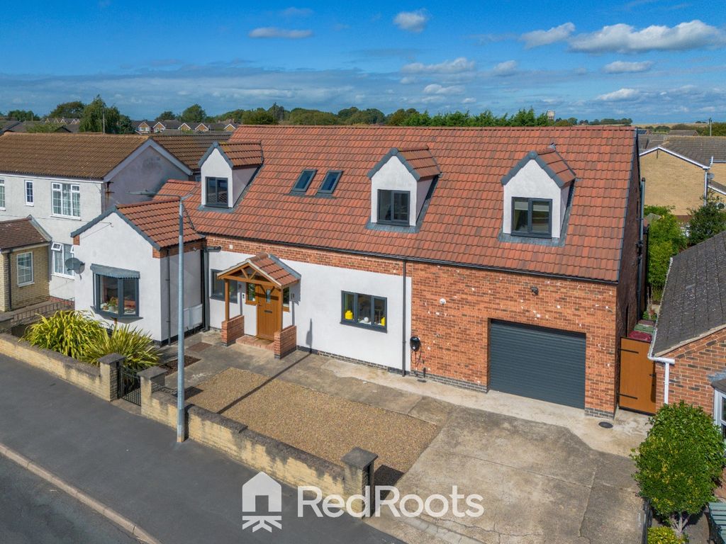 Property photo 1 of 43 5423551