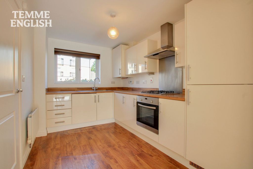 Property photo 2 of 30