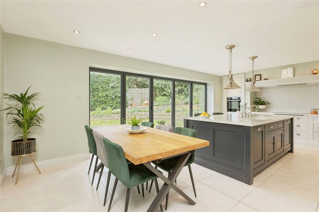 Property photo 3 of 20 Picture No. 33