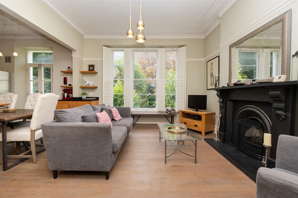 Property photo 2 of 38 34-St-Matthews-Road-Bs6-5Tu-1.Jpg