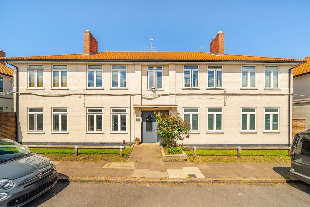 Property photo 1 of 7