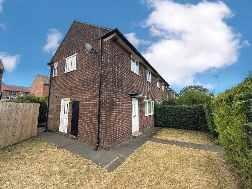 Property photo 1 of 12 External