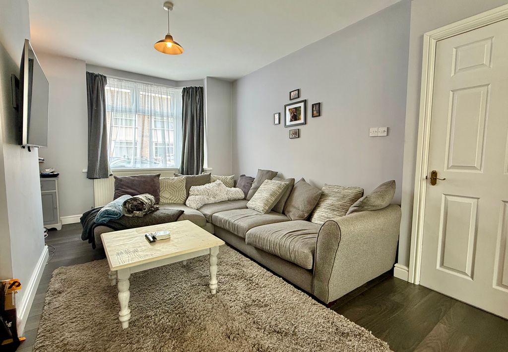 Property photo 2 of 16