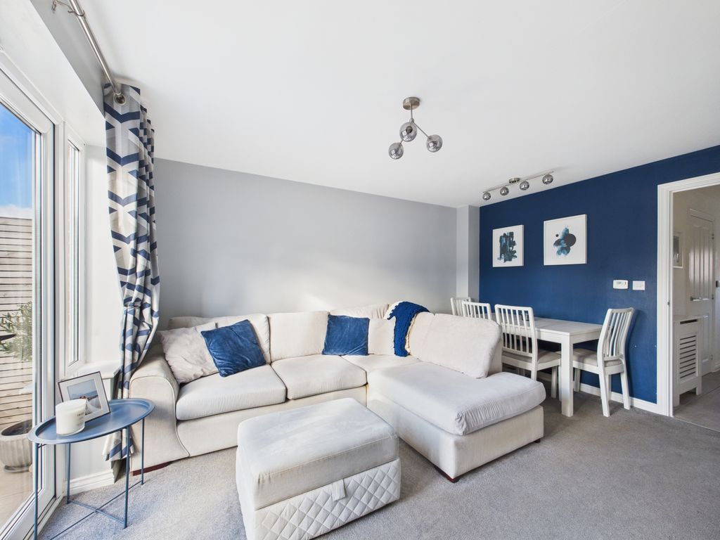 Property photo 3 of 16 Reception 2