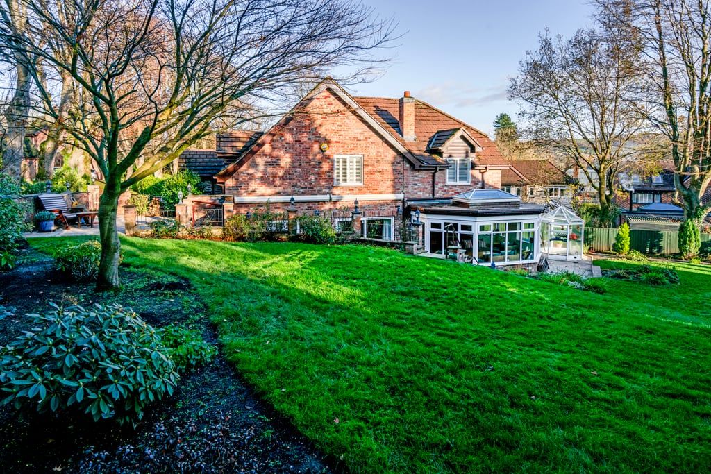 Property photo 2 of 40