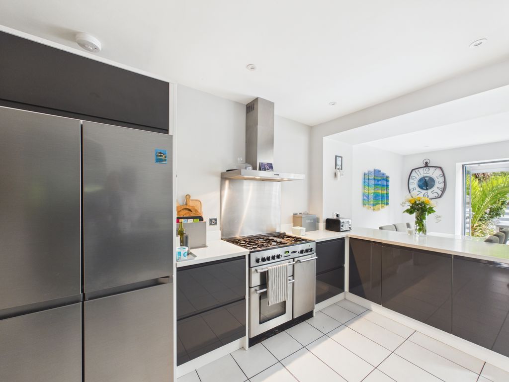 Property photo 3 of 19 Kitchen/Diner
