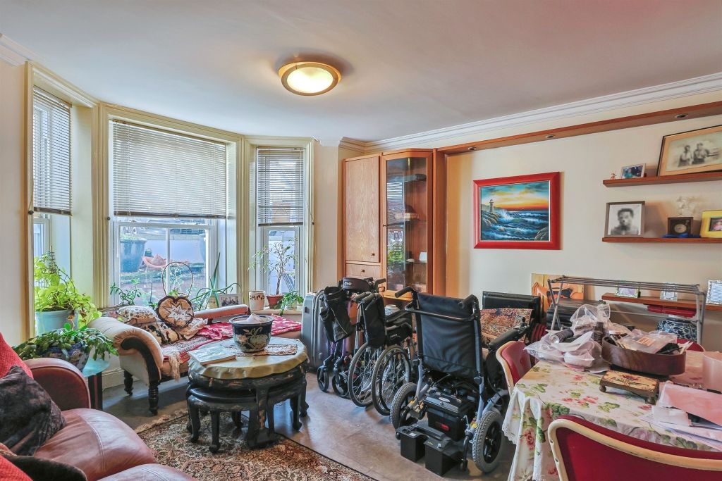 Property photo 3 of 15