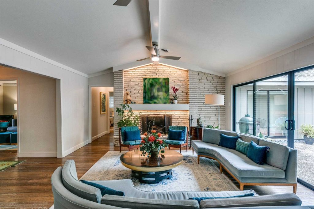 Property photo 1 of 30