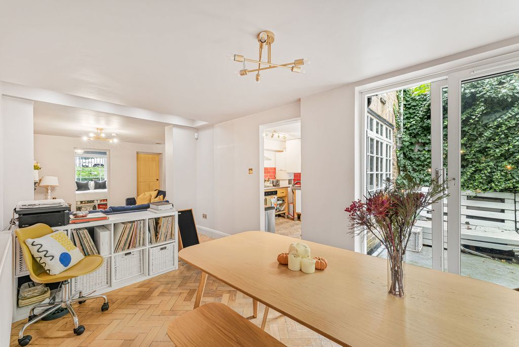 Property photo 2 of 15 Reception Room