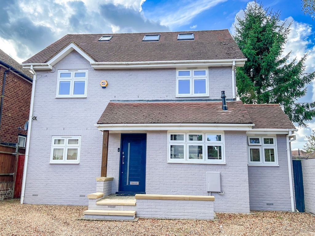 Property photo 1 of 28