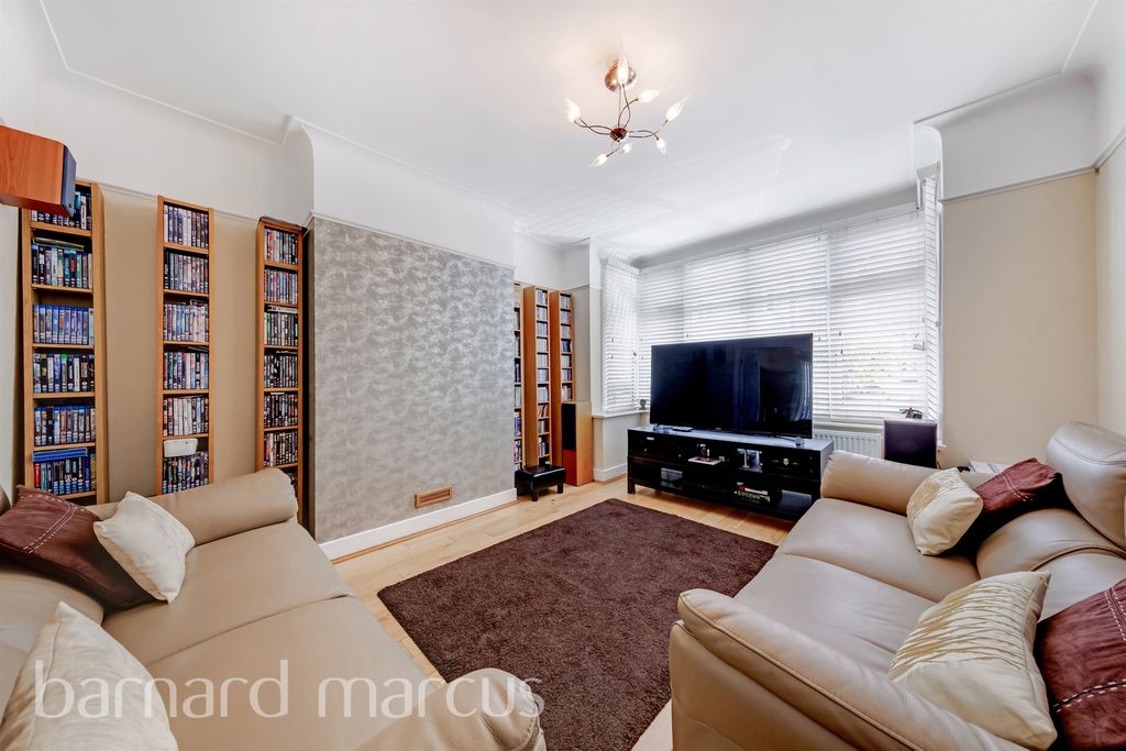 Property photo 2 of 12