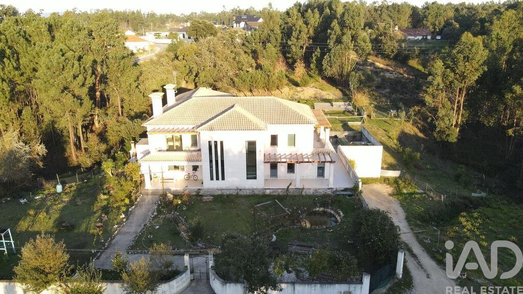 Property photo 2 of 22