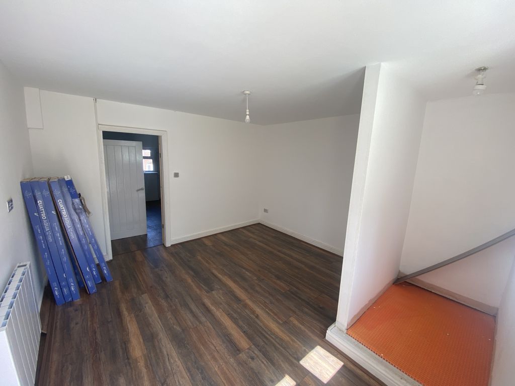 Property photo 2 of 7 Img_9797