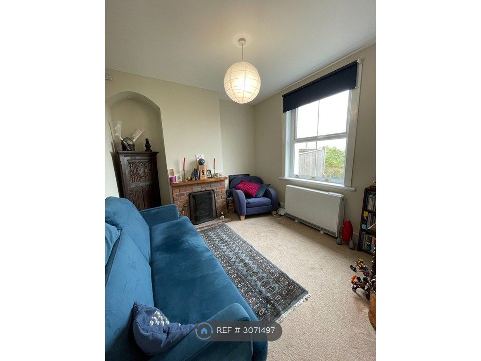 Property photo 3 of 13