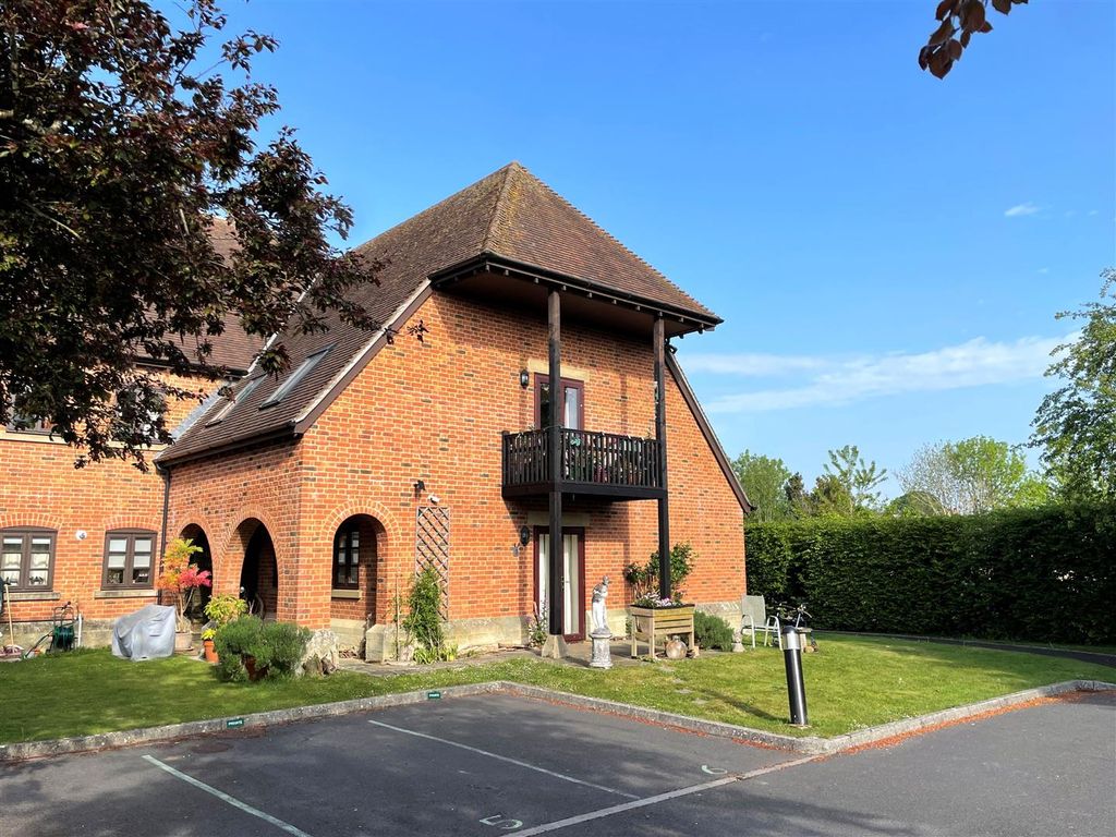 Property photo 1 of 21 Front