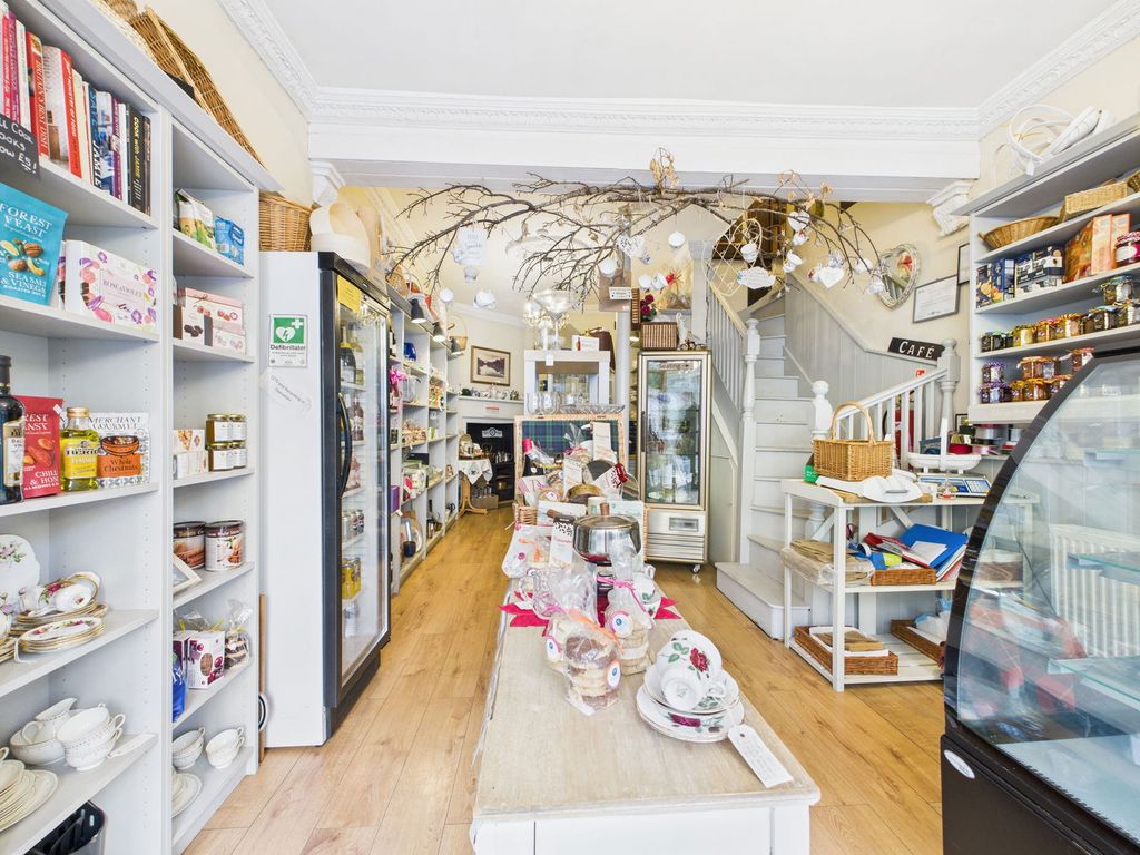 Property photo 3 of 25