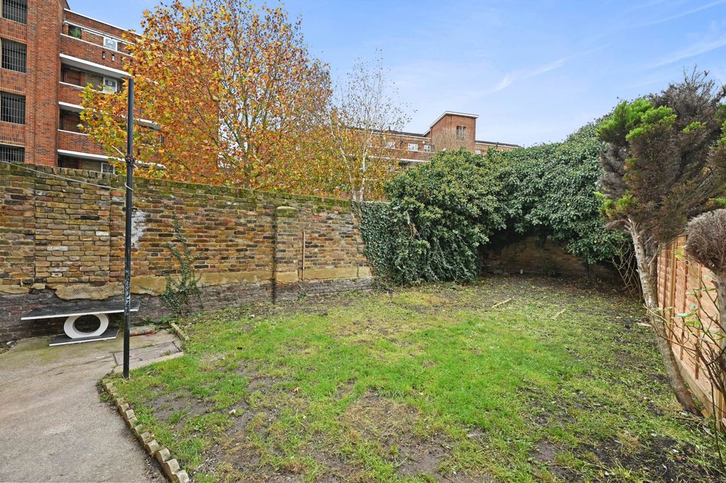 Property photo 2 of 8