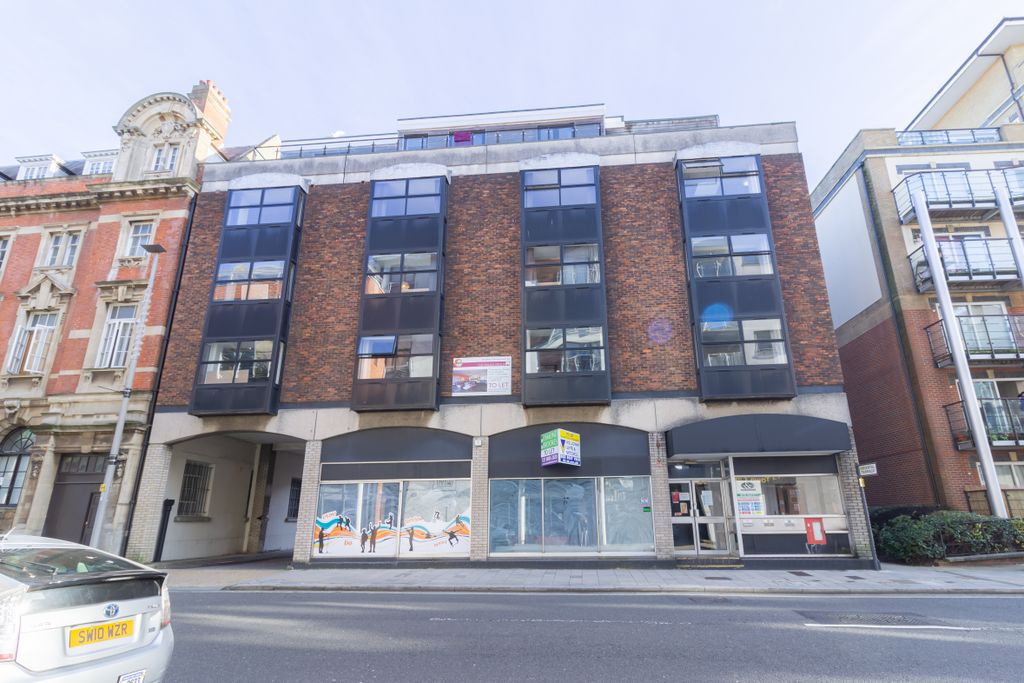 Property photo 1 of 9