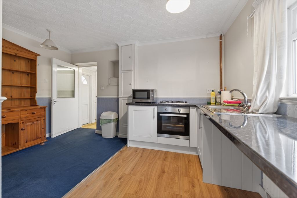 Property photo 3 of 19 4799956