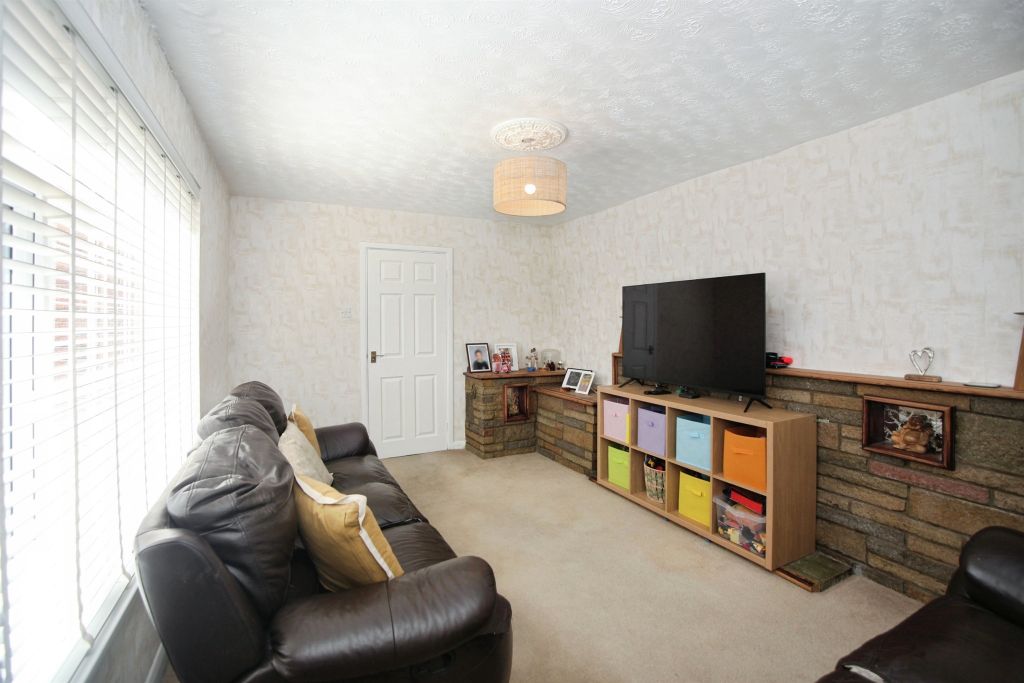 Property photo 3 of 23