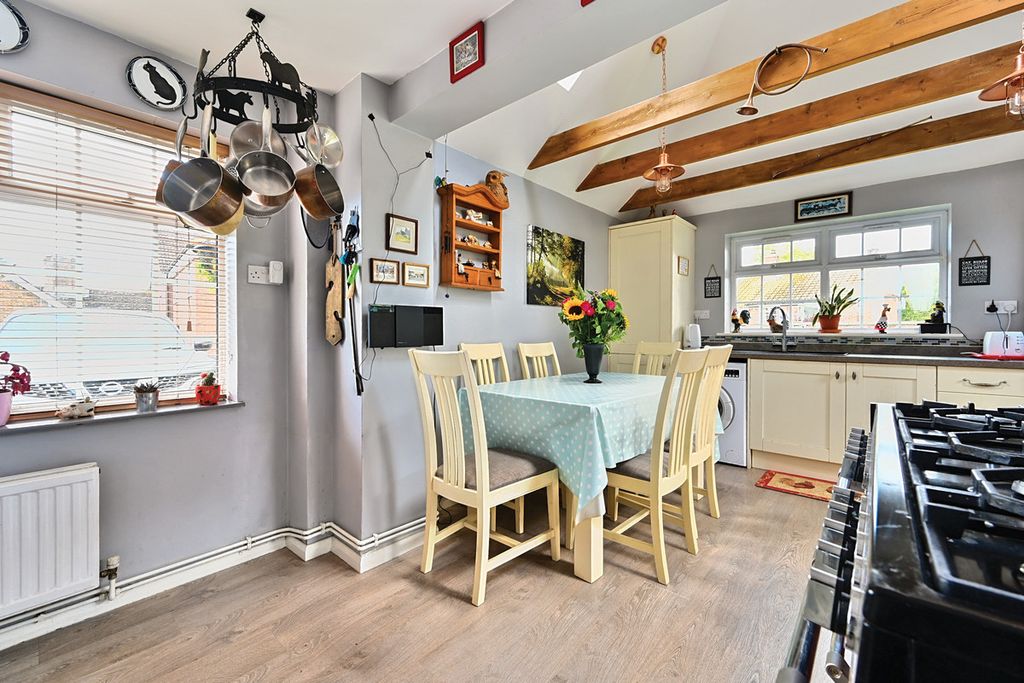 Property photo 3 of 22