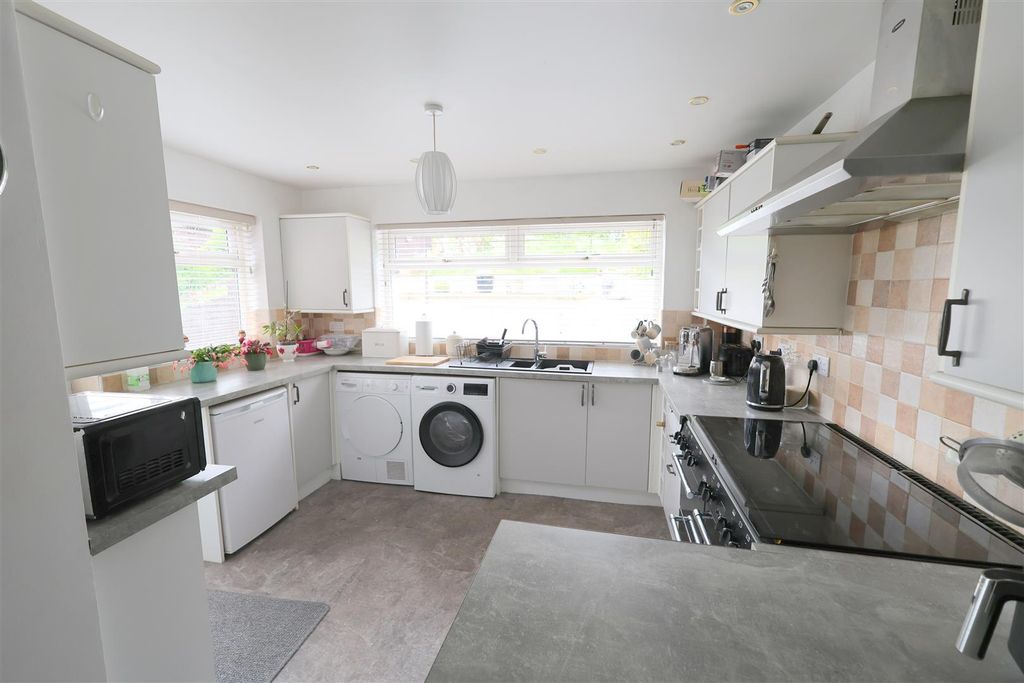 Property photo 2 of 18 Ki.Jpg