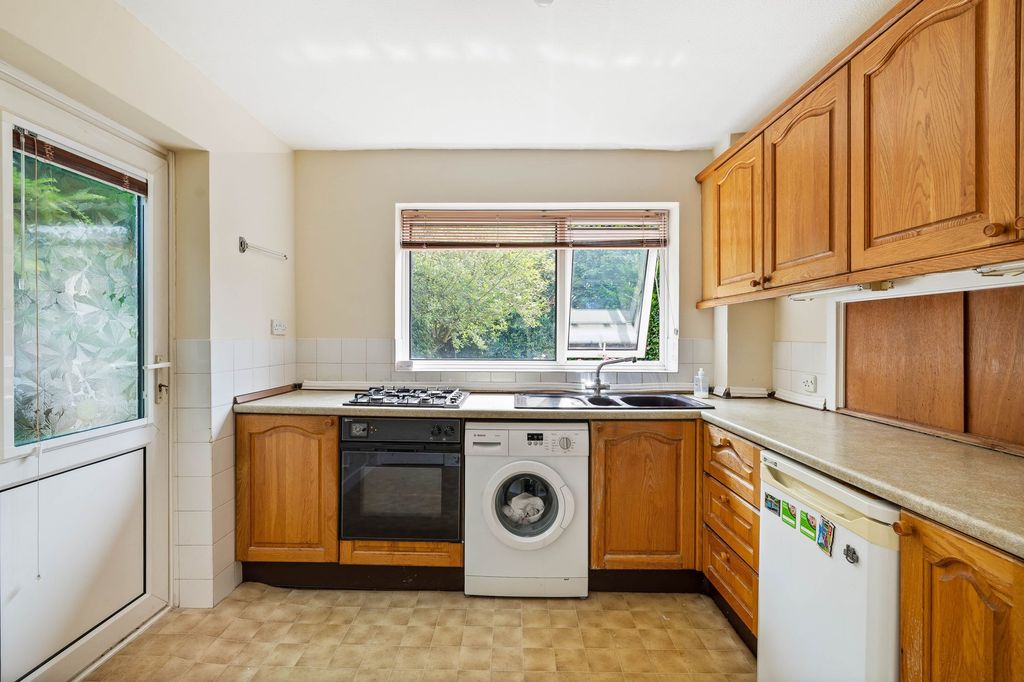 Property photo 3 of 13