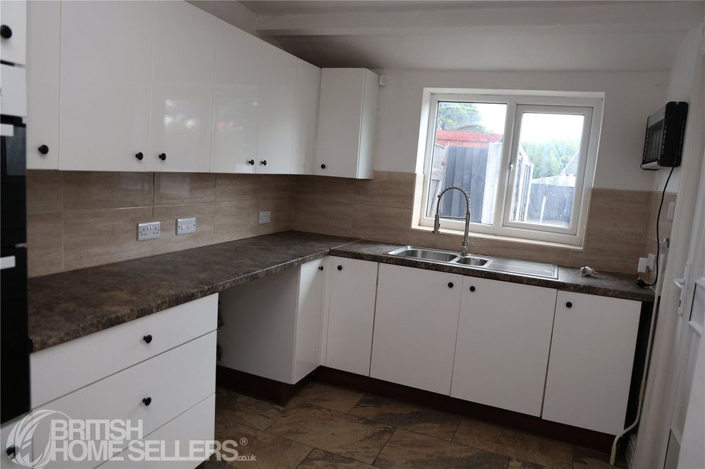 Property photo 2 of 23 Picture No. 03