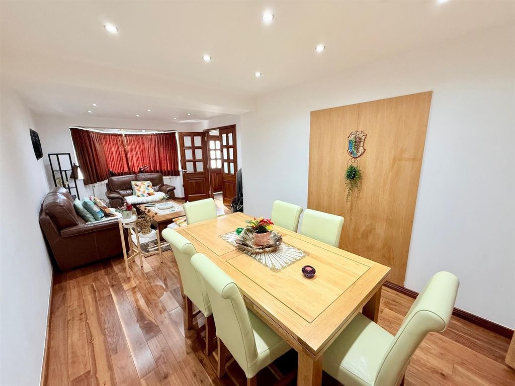 Property photo 3 of 14 3.Jpg