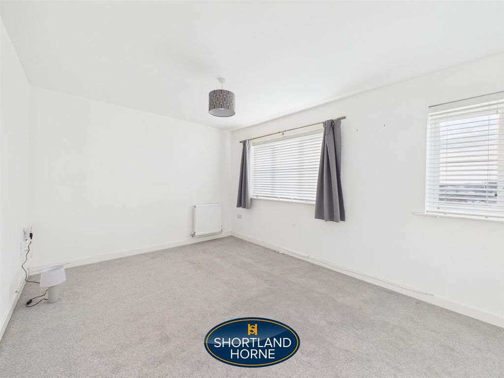 Property photo 2 of 14 Living Room/Kitchen