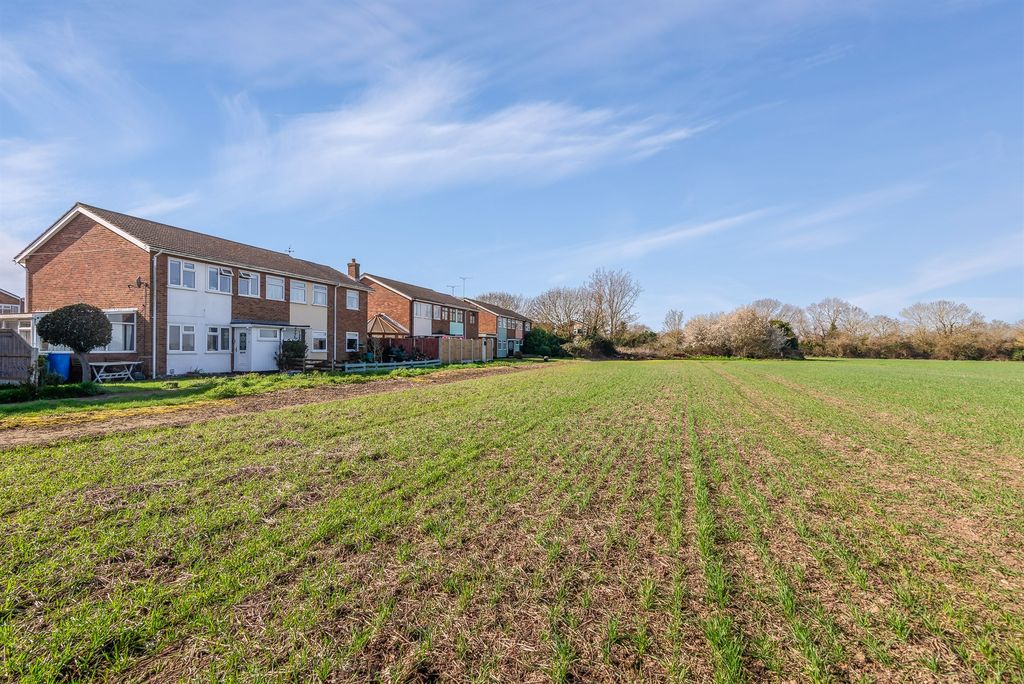 Property photo 2 of 14 Outside