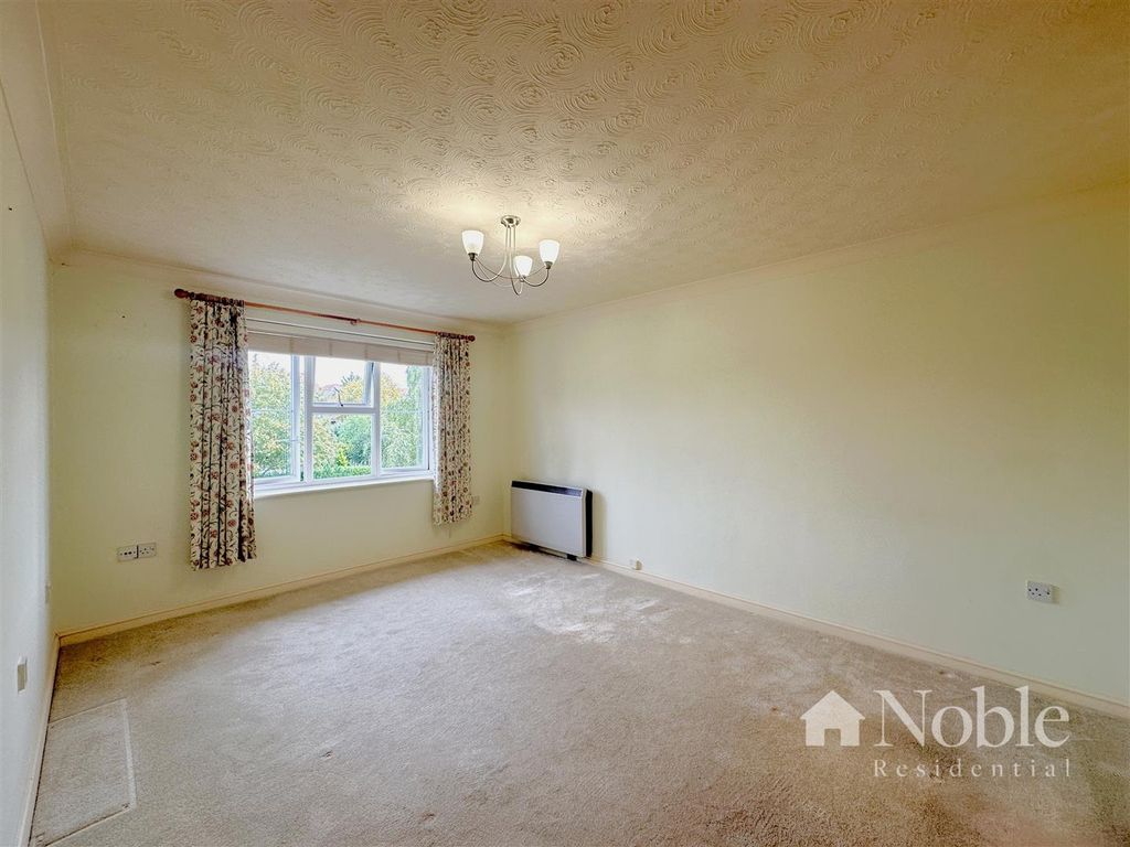 Property photo 3 of 11 Reception Room