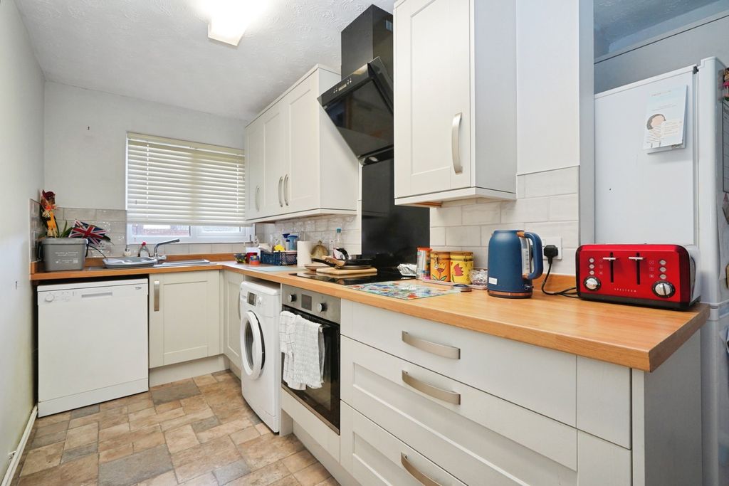 Property photo 3 of 17 Pbox-Img.Jpg