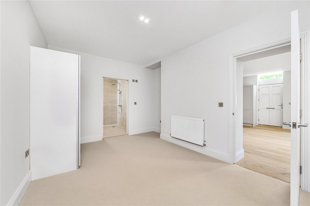 Property photo 3 of 12 Picture No. 17
