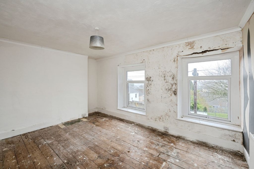 Property photo 3 of 18 Pbox-Img.Jpg