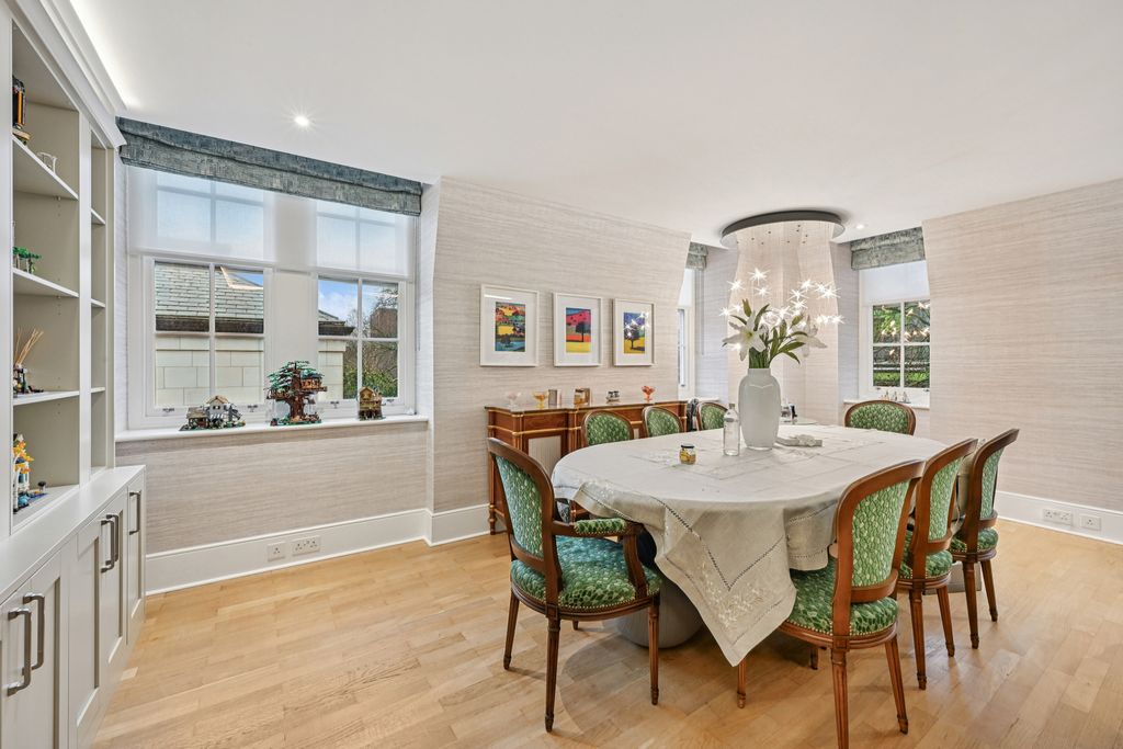 Property photo 3 of 12 Dining Room