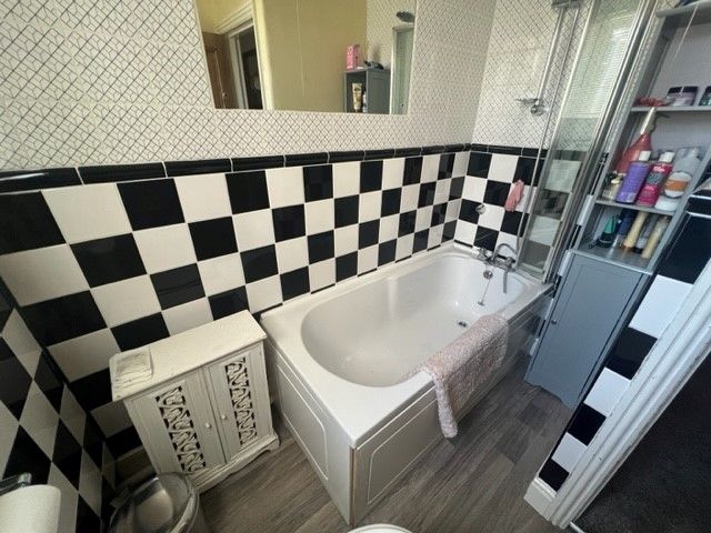 Property photo 2 of 18 1